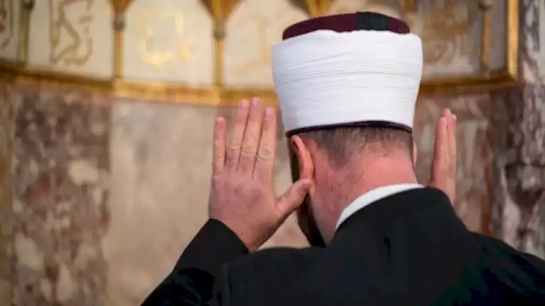 ما حكم التلفظ بالنية في الصلاة؟.. دار الإفتاء توضح